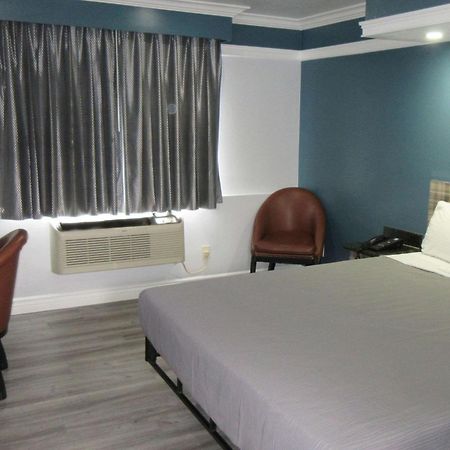 Rodeway Inn Commerce - Los Angeles מראה חיצוני תמונה