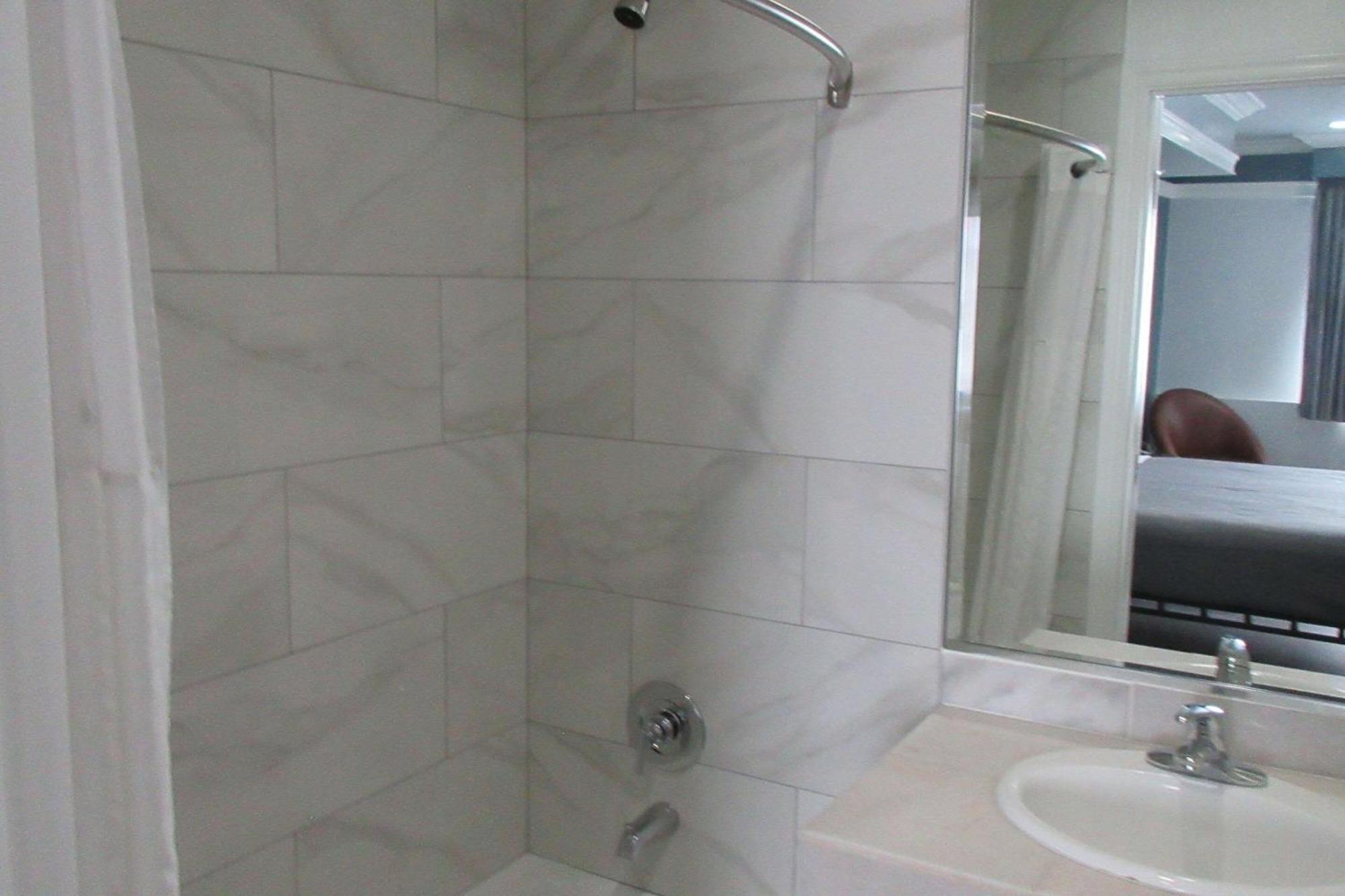 Rodeway Inn Commerce - Los Angeles מראה חיצוני תמונה