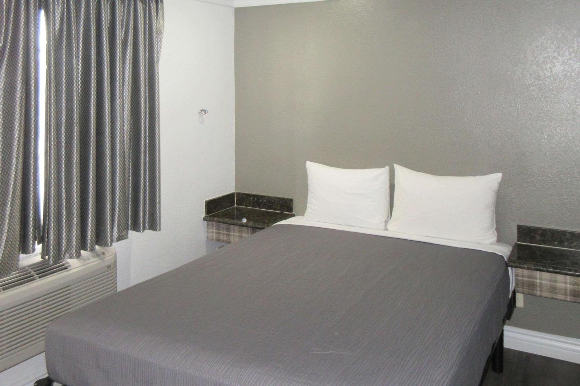 Rodeway Inn Commerce - Los Angeles מראה חיצוני תמונה